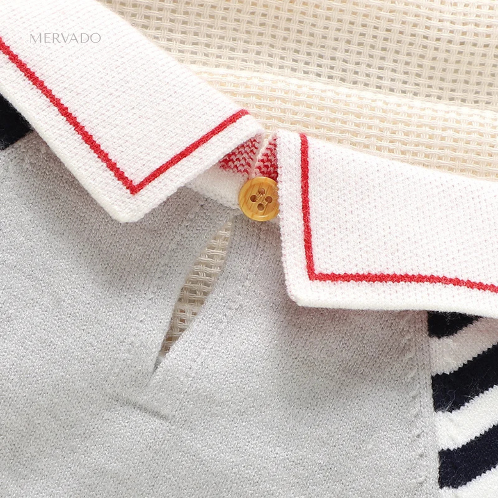 Baby romper met zeemansthema – gebreide mouw-eendelig