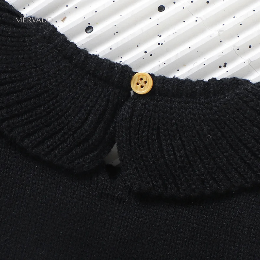 Warme gebreide babyromper – klassieke body met ruchekraag voor seizoensstijl en comfort