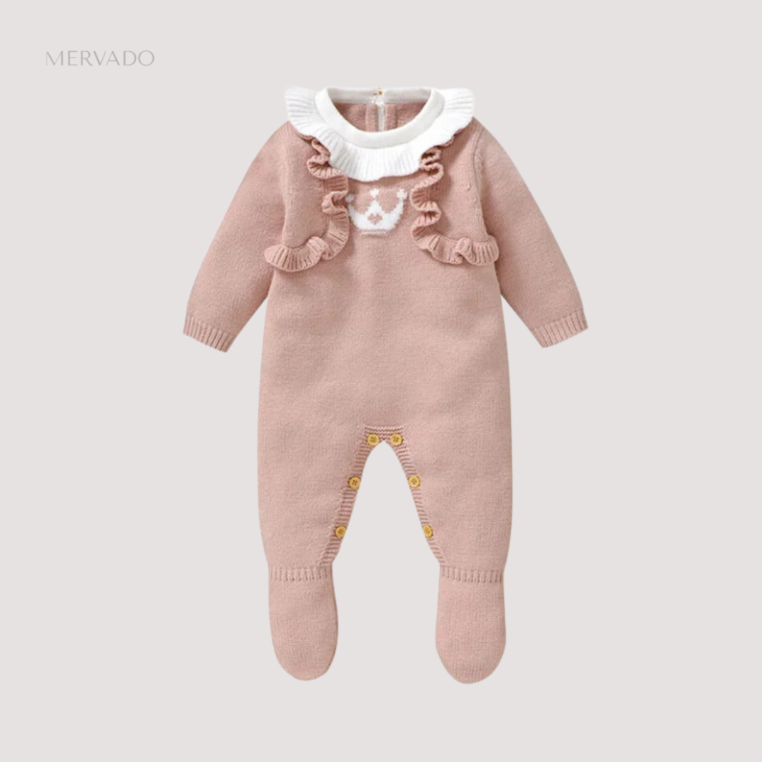 Babyromper met wafelpatroon – Roze jumpsuit met ruches en patchworkontwerp met kroon