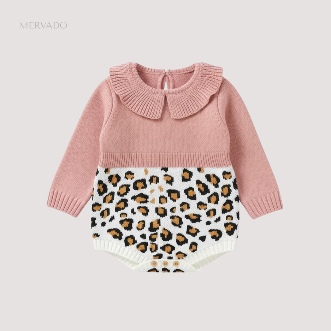 Warme gebreide babyromper – klassieke body met ruchekraag voor seizoensstijl en comfort