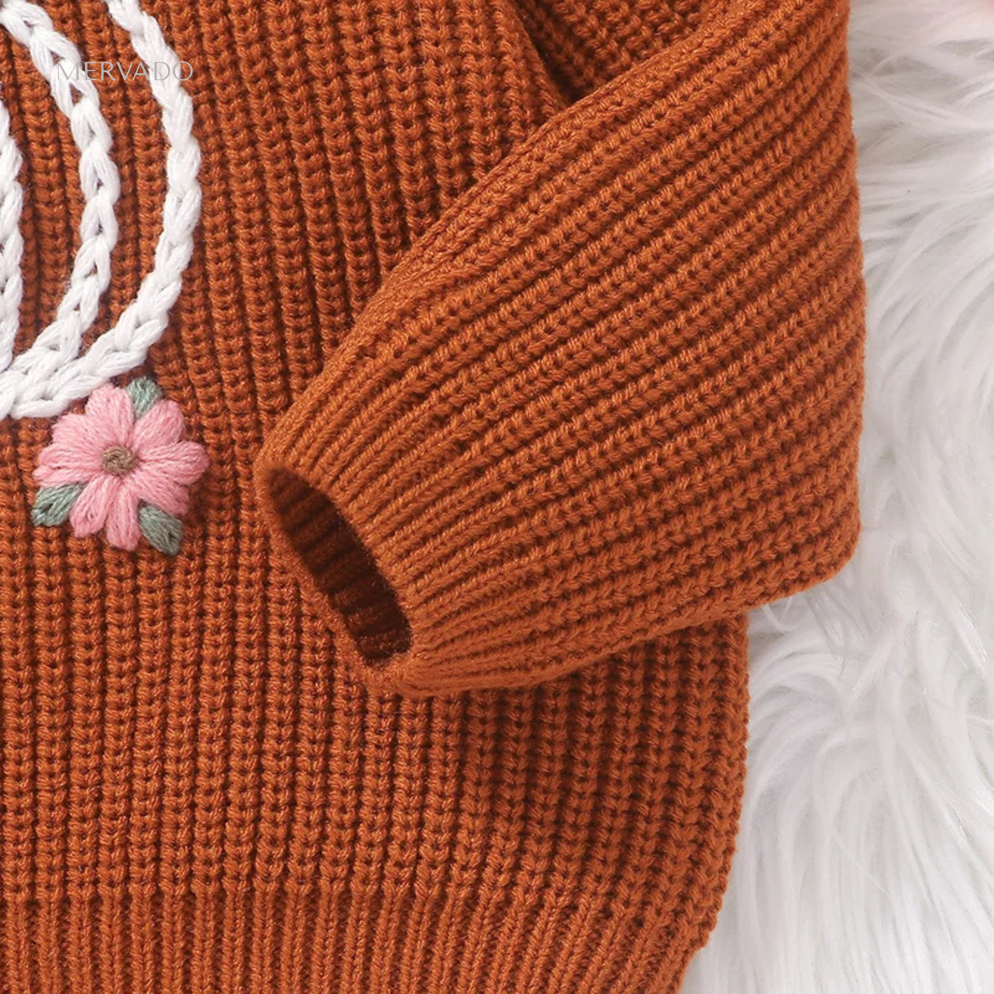 Aangepaste babytrui - Grof gebreide trui met gepersonaliseerd borduurontwerp